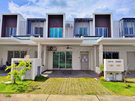 Terrace House For Auction at Casaview @ Cybersouth