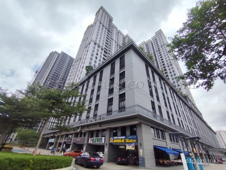 Serviced Residence For Auction at Equine Residence