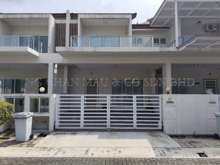Terrace House For Auction at Raintree Park 2