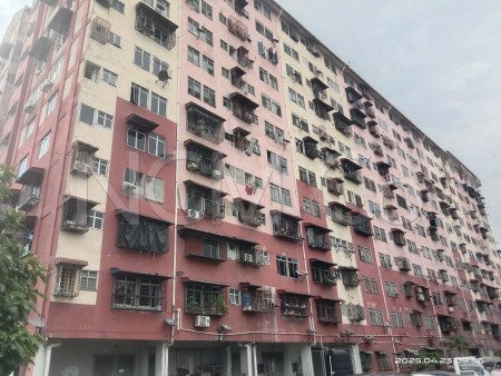 Apartment For Auction at Desa Mentari