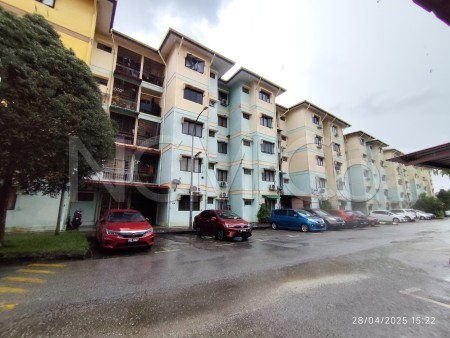 Apartment For Auction at Subang Impian