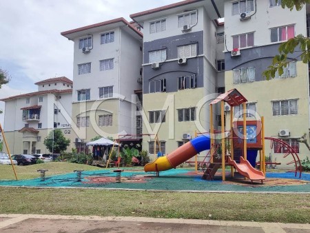 Apartment For Auction at Pangsapuri Mawar & Teratai