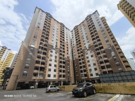 Apartment For Auction at Lagoon Perdana Apartment