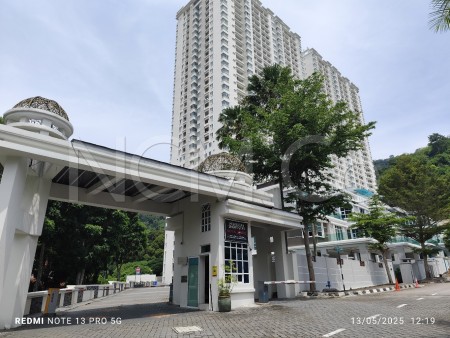 Condo For Auction at Starhill
