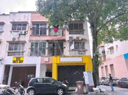 Apartment For Auction at Vista Shop Apartment