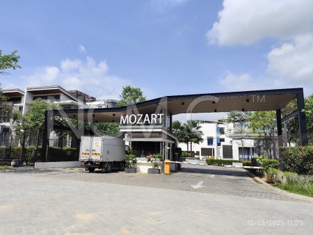 Terrace House For Auction at Mozart