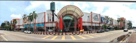 Shop For Auction at Kuantan Parade