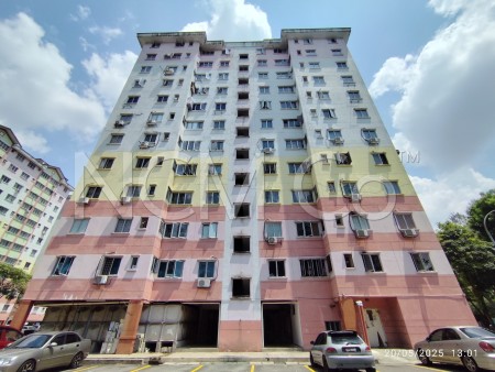 Apartment For Auction at Meranti Apartment