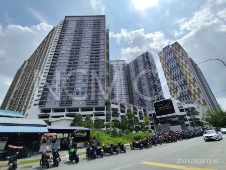 Condo For Auction at Platinum Splendor