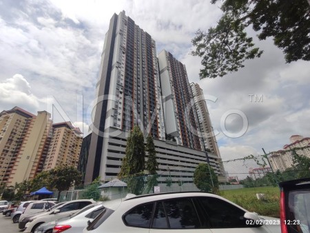 Condo For Auction at The Hamstead