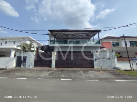 Bungalow House For Auction at Taman Ampang Utama