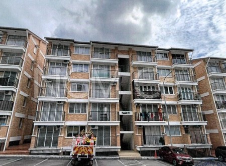 Apartment For Auction at Goodview Heights