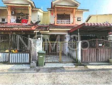 Terrace House For Auction at Desa Puteri