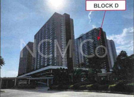 Apartment For Auction at Lakefront Homes