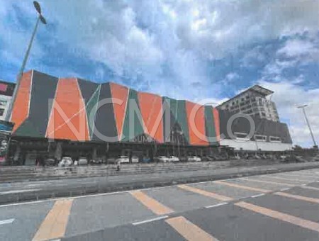 Retail Space For Auction at The Summer
