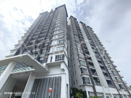 Condo For Auction at The iResidence