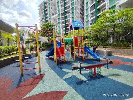 Condo for Auction