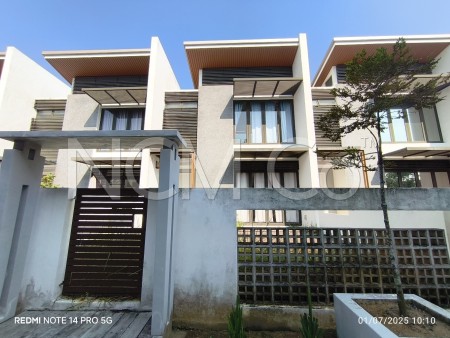 Terrace House For Auction at Mozart