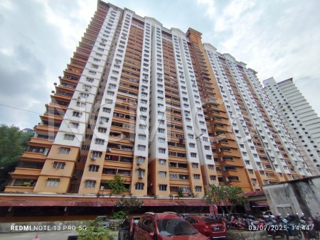 Apartment For Auction at Flora Damansara Apartment