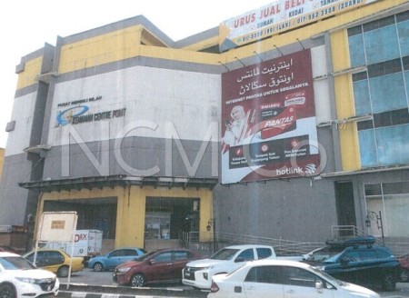 Shop For Auction at Centre Point Kemaman