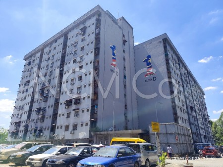 Apartment For Auction at Petaling Utama Flat