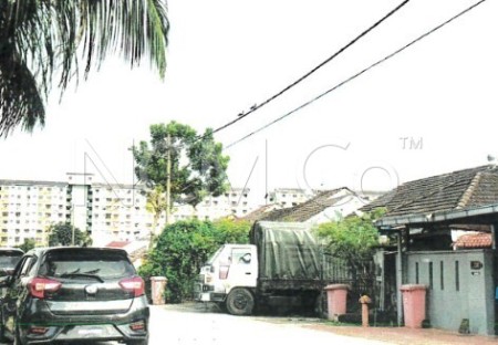 Terrace House For Auction at Taman Medan