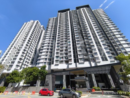 Condo For Auction at Riana South