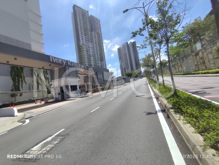 Condo for Auction