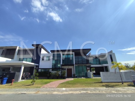 Semi D For Auction at Denai Alam