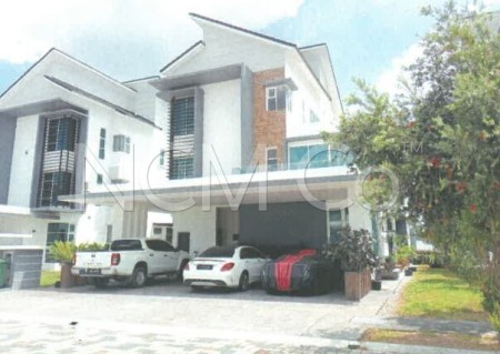 Bungalow House For Auction at Crescent Dew