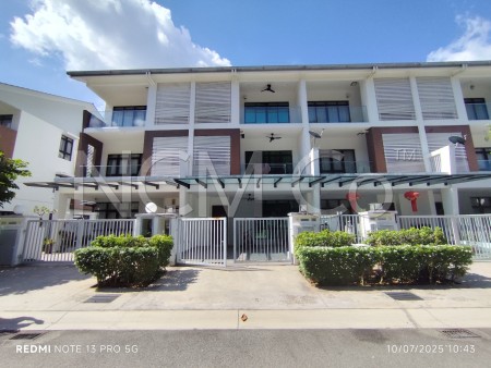 Terrace House For Auction at Avens Residence