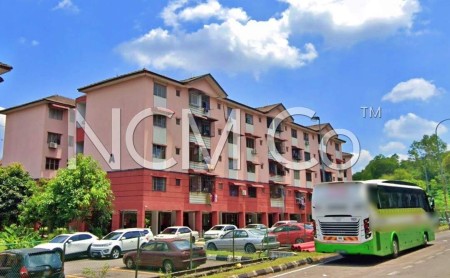 Apartment For Auction at Suakasih