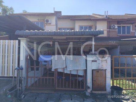 Townhouse For Auction at Taman Bayu Permai