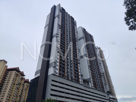 Condo For Auction at The Hamstead