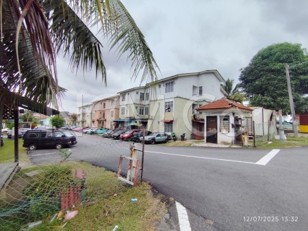 Apartment For Auction at Matahari Apartment