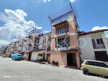 Apartment For Auction at Lakefront Villa Bukit Merah