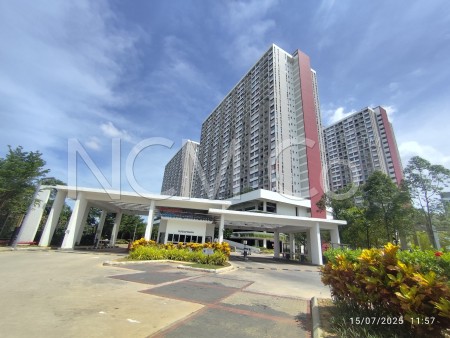 Apartment For Auction at Lakefront Homes