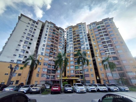Apartment For Auction at Sri Palma Villa