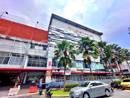 Retail Space For Auction at Metro Mall