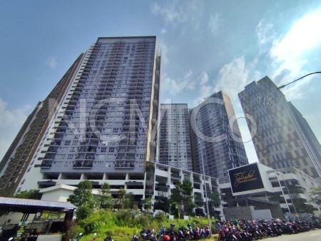 Condo For Auction at Platinum Splendor