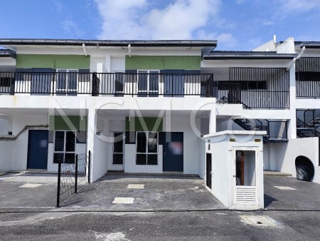Terrace House For Auction at Villa Kesuma