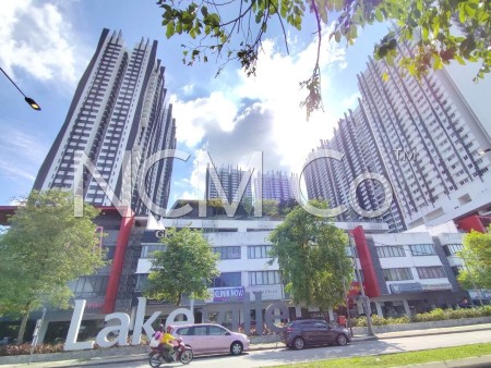 Apartment For Auction at Lakeville Residence