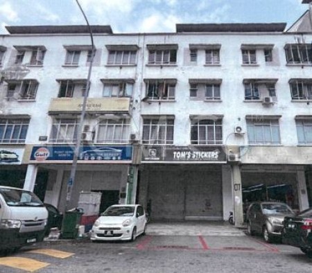 Shop For Auction at Dataran Otomobil