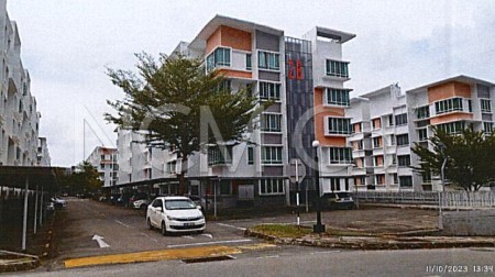 Apartment For Auction at University Utama Condominium
