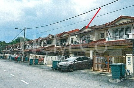 Terrace House For Auction at Bayu Parkville