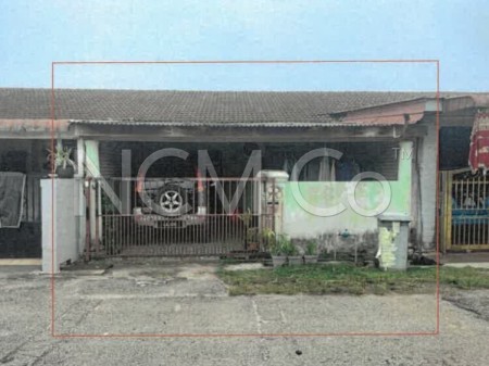 Terrace House For Auction at Kampung Padang