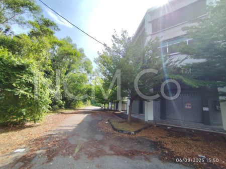 Shop Office for Auction