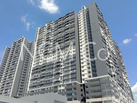 Apartment For Auction at Seri Topaz Apartment