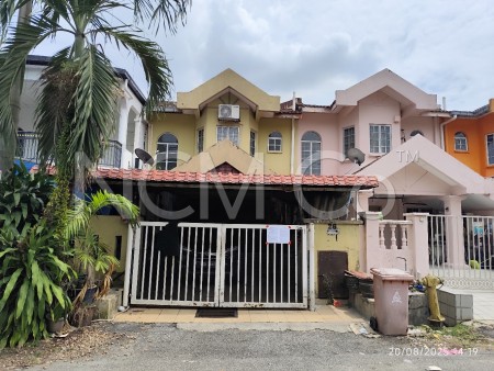 Terrace House For Auction at Section 6