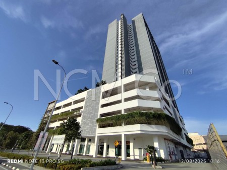 Shop For Auction at Metropol